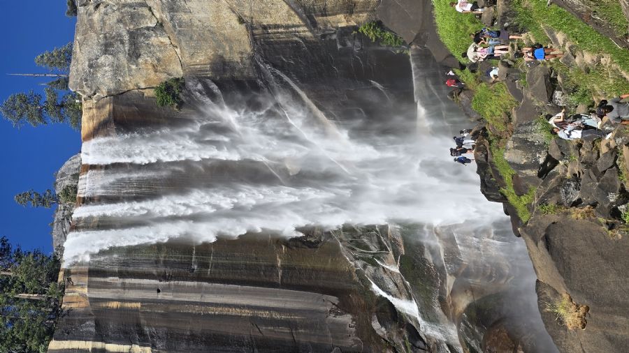 מפל ורנל ובריכת האמרלד